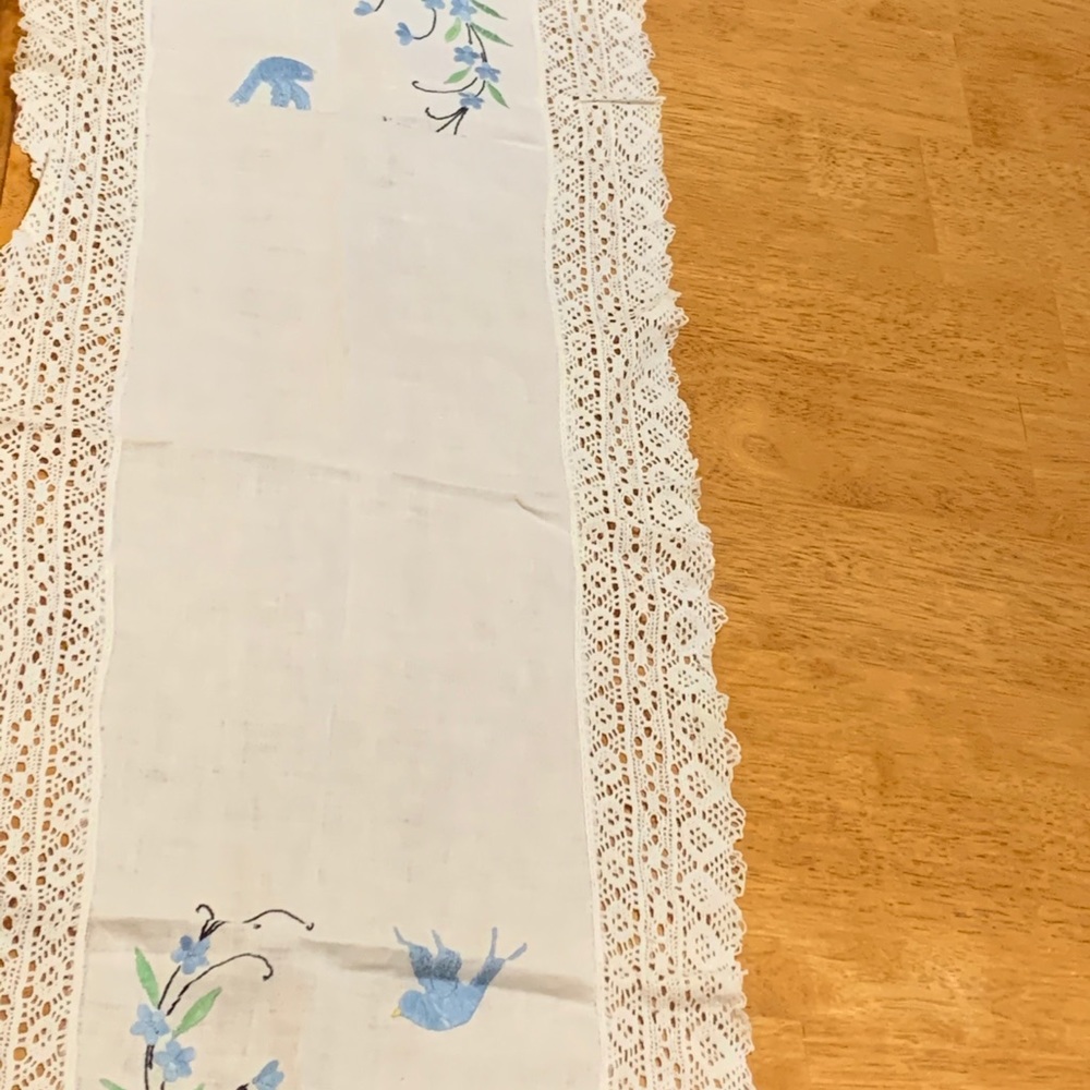Handmade vintage table runner/scarf